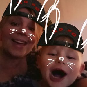 Meet your Posher, Deneene